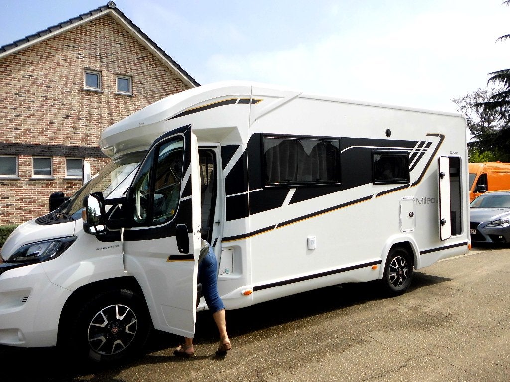BUITENKANS MILEO 287, Caravanes & Camping, Jusqu'à 4, 6 à 7 mètres, Toilette à cassette, Fiat