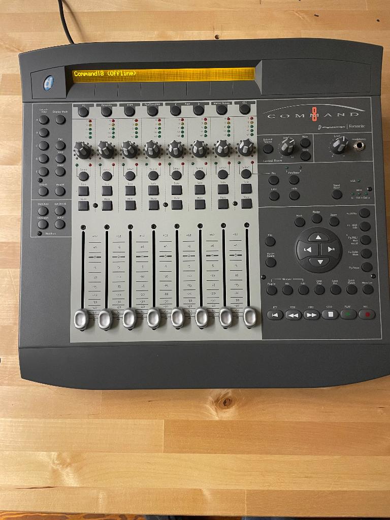 Digidesign Command 8, Enlèvement, Comme neuf
