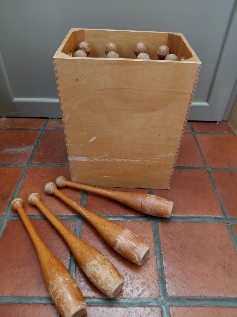 12 Vintage houten jongleerstokken - gymnastiek clubs en KIST, Ophalen of Verzenden