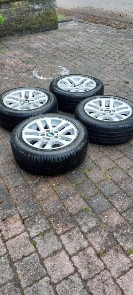 Jantes BMW série 3 avec de bon pneu, Autos : Pièces & Accessoires, 4 Saisons, 16 pouces, Véhicule de tourisme, 205 mm