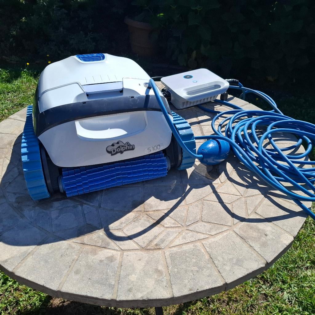 Zwembad robotstofzuiger Dolphin S100, Enlèvement