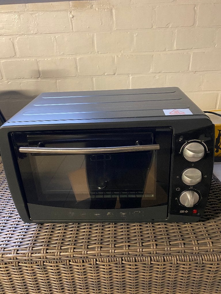 vrijstaande Oven 1500W, Huis en Inrichting, Ophalen, Overige typen, Zo goed als nieuw, Zwart
