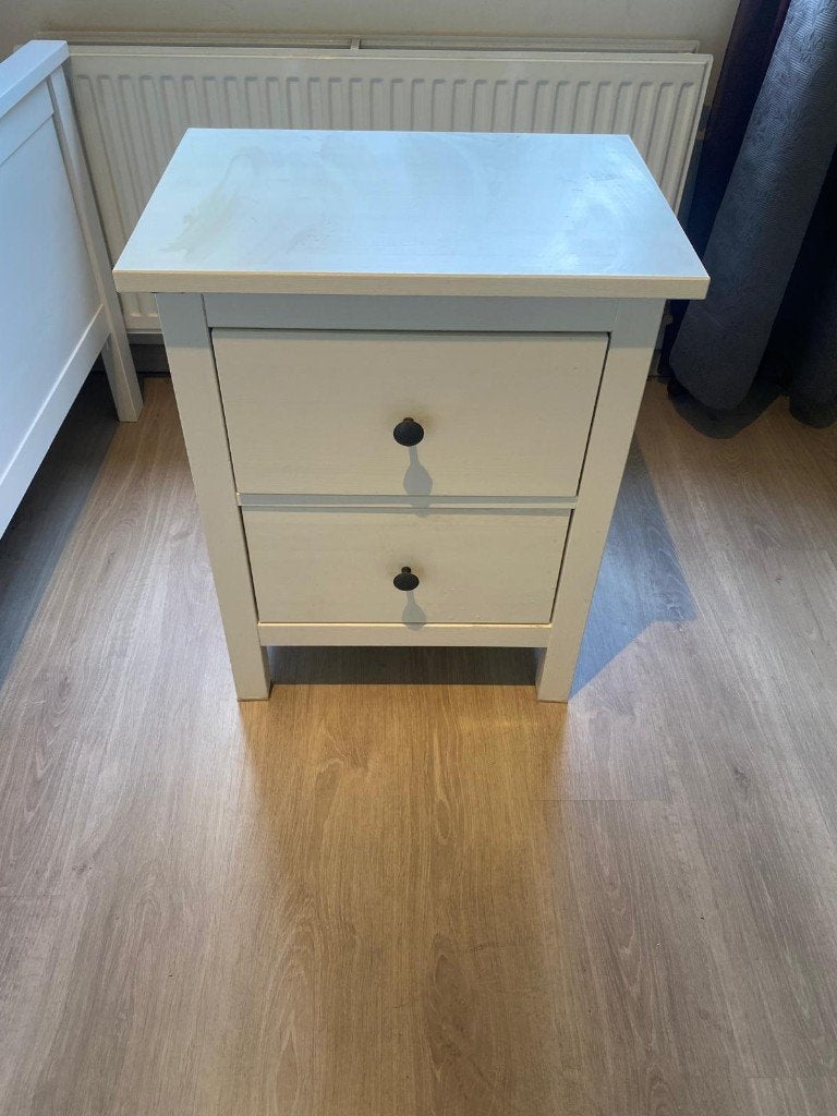 IKEA HEMNES nachtkastje wit – goede staat, Ophalen, 55 tot 70 cm, Zo goed als nieuw, 45 tot 65 cm