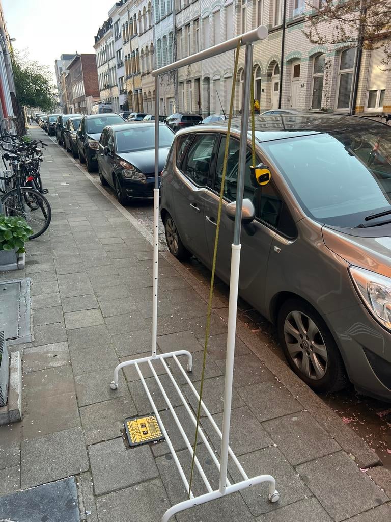 kleding rek wit kleur uitschuifbaar van ikea percekte staat, Ophalen, Zo goed als nieuw