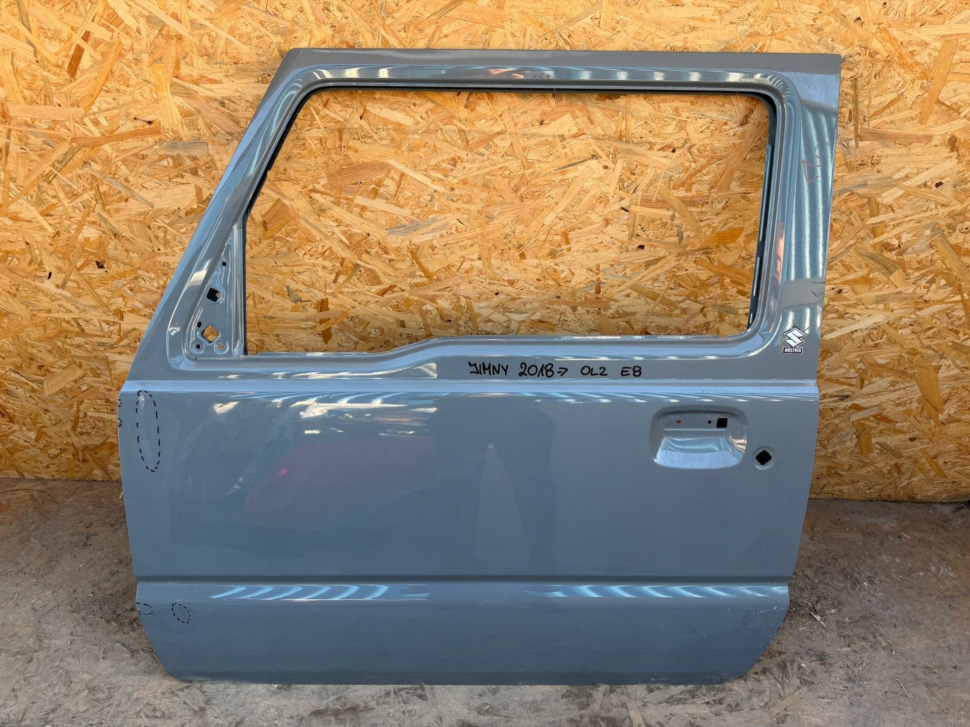 Suzuki Jimny IV Porte gauche 18, Autos : Pièces & Accessoires, Info@suzuki.co.jp, Takatsuka-cho, Chuo-ku 300
432-8611  Hamamatsu