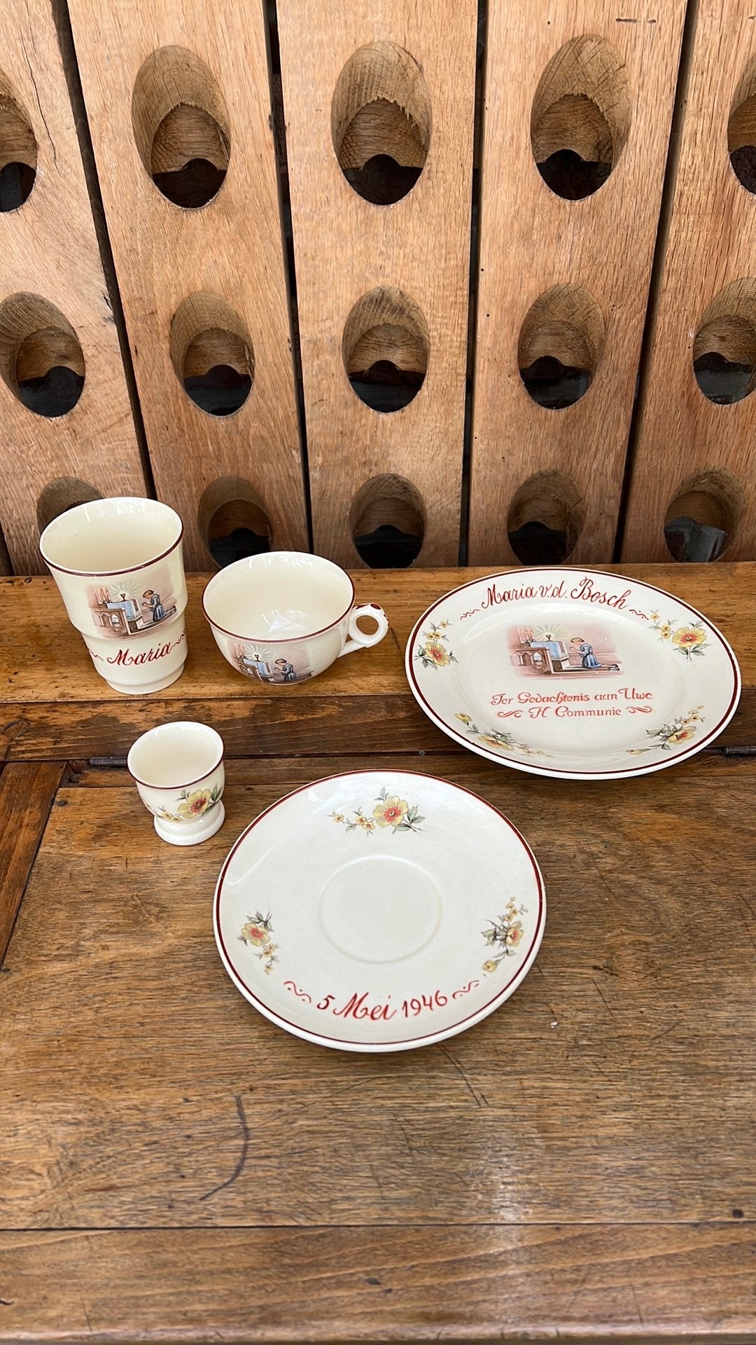 Communie servies 5 mei 1946, Ophalen