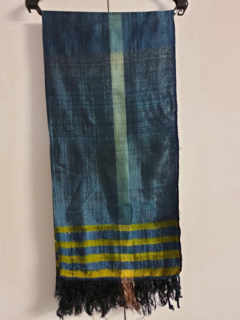 Grote stola. 100% natuurzijde., Kleding | Dames, Ophalen of Verzenden, Zo goed als nieuw, Blauw