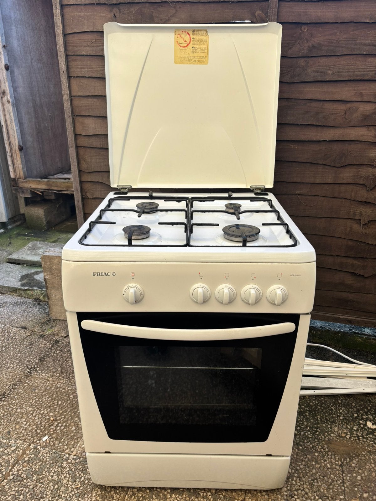 Friac gasfornuis met gasoven te koop, Ophalen, Gebruikt, 4 kookzones, Gas