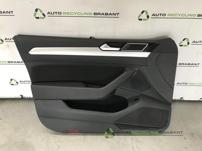 Portierbekleding 4Deurs links-voor van een Volkswagen Golf, Gebruikt, -, -, Ophalen of Verzenden