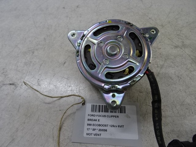 VENTILATEUR RADIATEUR MOTEUR Ford Focus 3 Wagon, Autos : Pièces & Accessoires, Utilisé, Ford