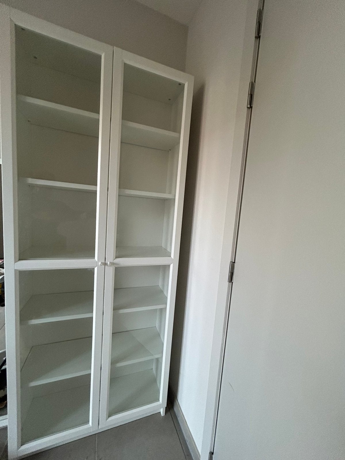 Twee billy en oxberg kasten van ikea, Huis en Inrichting, Kasten | Vitrinekasten, Ophalen, Zo goed als nieuw