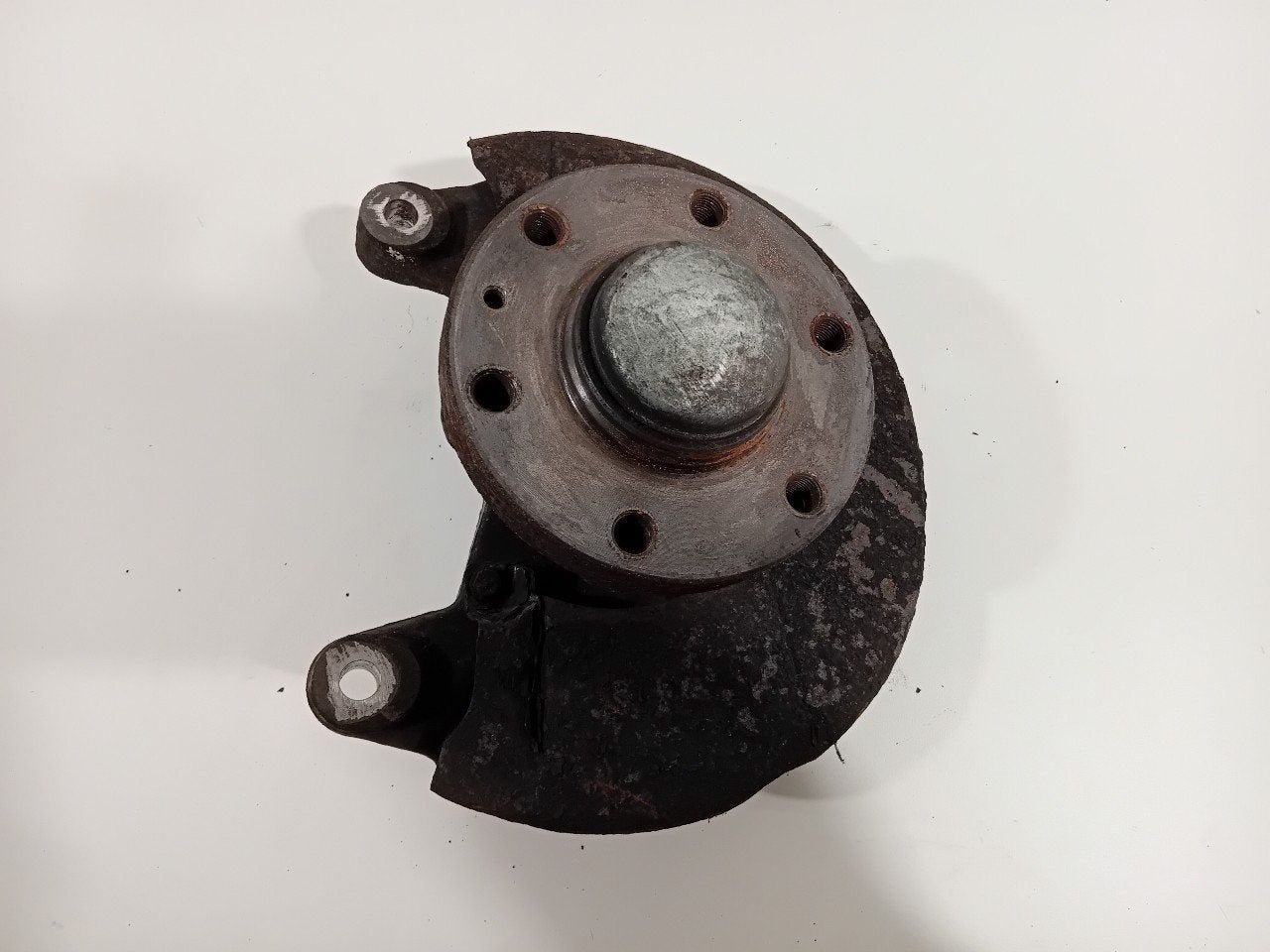 Wielnaaf links voor Iveco New Daily, Onderdelen@venauto.nl, Van der Ven Autorecycling B.V., Gebruikt, Ettenseweg 76, 4706 PB Roosendaal, The Netherlands