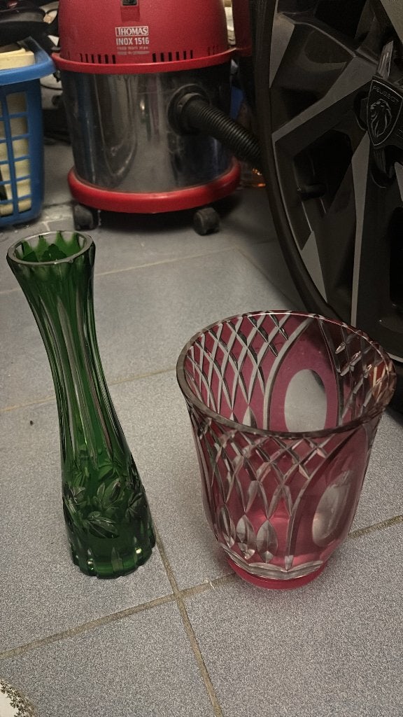 Vase val St lambert, Enlèvement