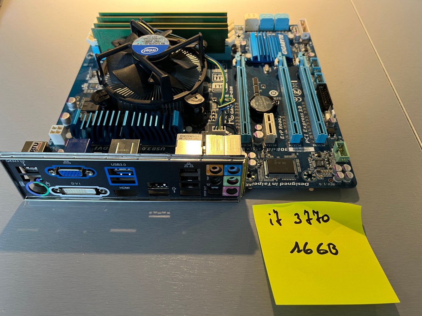 Gigabyte GA-Z77MX D3H i7 3770, Computers en Software, Ophalen of Verzenden, Refurbished, Intel