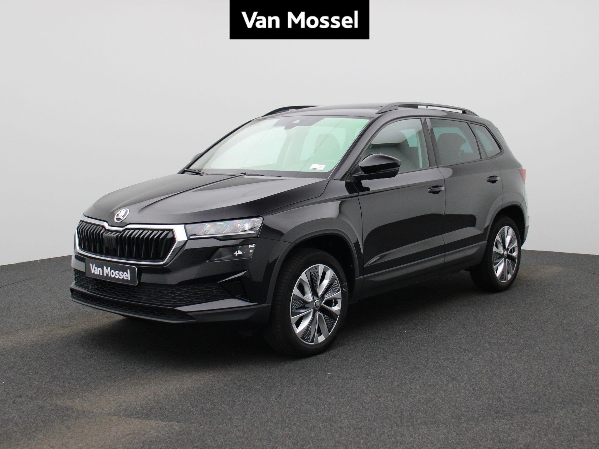 Skoda Karoq 2.0 CRTDI 85KW DSG7 Clever PANO -en zonnedak | L, Stof, Gebruikt, Zwart, 4 cilinders
