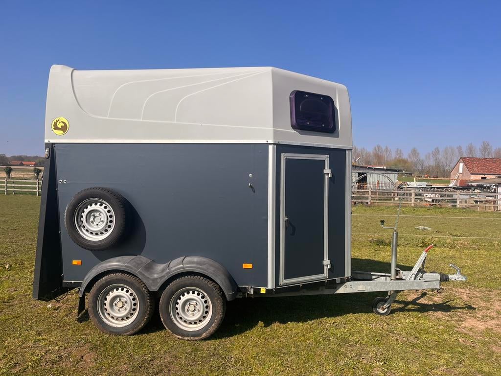 2-paards trailer te huur, Animaux & Accessoires, Chevaux & Poneys | Semi-remorques & Remorques, Comme neuf, Remorque 2 chevaux