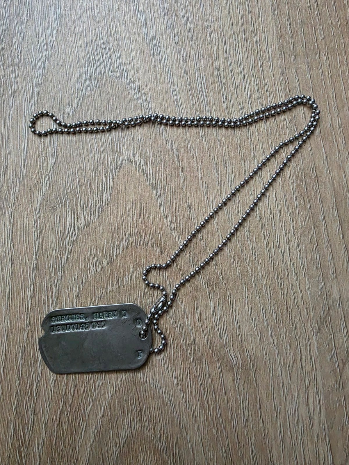 US WW2 Dog Tag met chain - Harry D. Strauss (ASN: 13107145), Ophalen of Verzenden