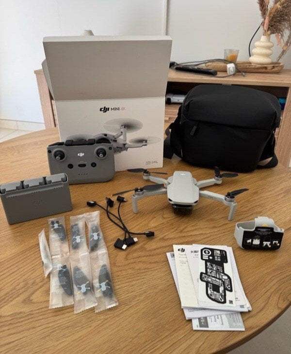 Drone DJI Mini 4K Fly More Combo – comme neuf, Audio, Tv en Foto, Ophalen, DJI