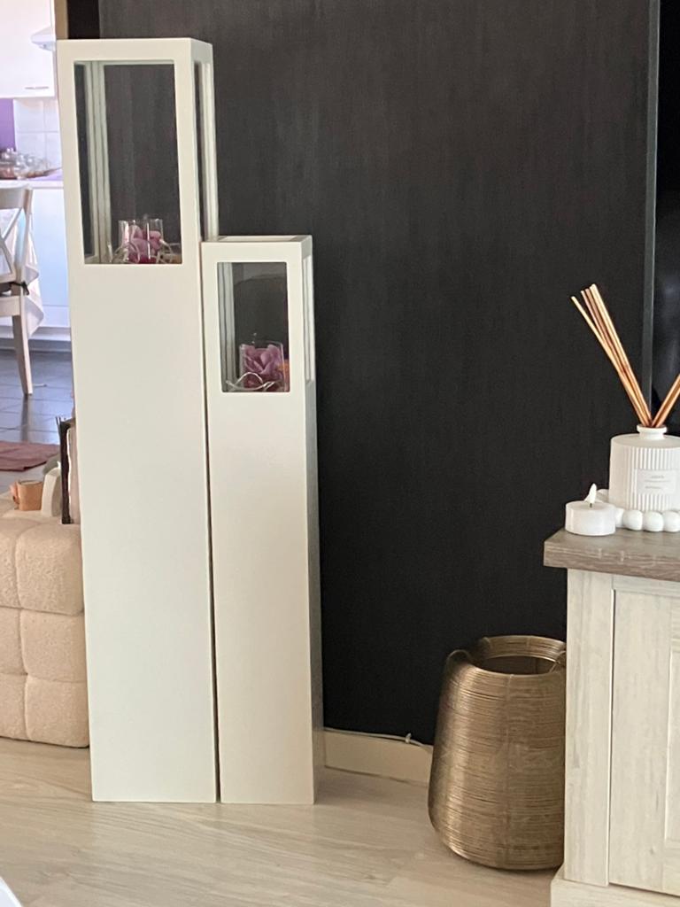 2 witte zuilen, Huis en Inrichting, Woonaccessoires | Zuilen en Pilaren, Ophalen, Zo goed als nieuw