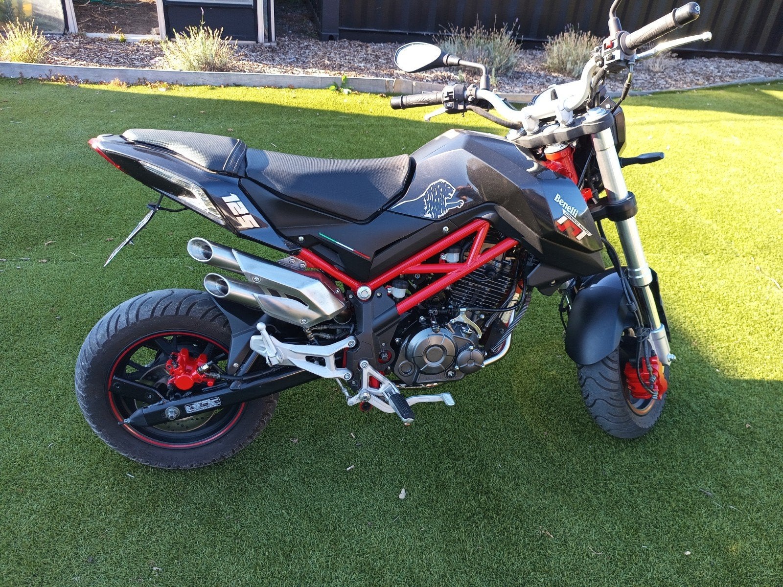 Benelli TNT125, Motos, Occasion, Permis Moto A1 minimum, Particulier, Éclairage LED