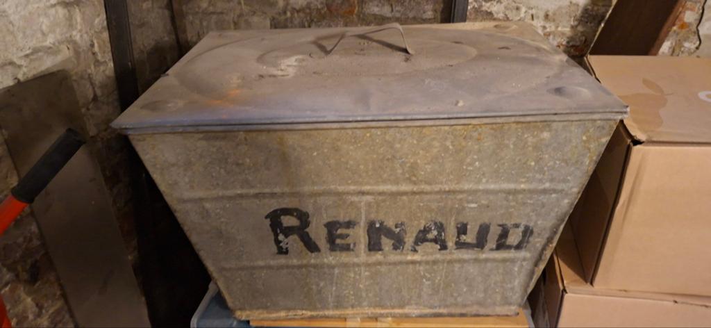 Vintage Industriële Zinken Bak met Deksel – "RENAUD", Ophalen, Gebruikt, Minder dan 50 cm, Metaal