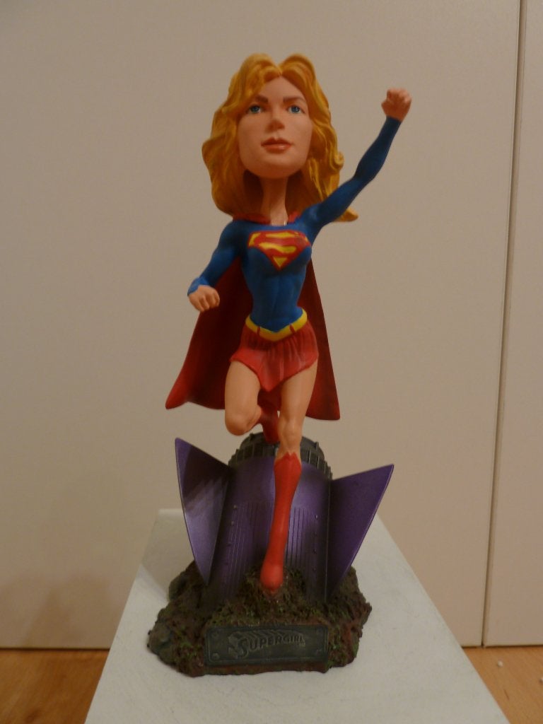 Headstrong Heroes Supergirl, Verzamelen, Film en Tv, Ophalen of Verzenden, Zo goed als nieuw, Film, Beeldje, Replica of Model