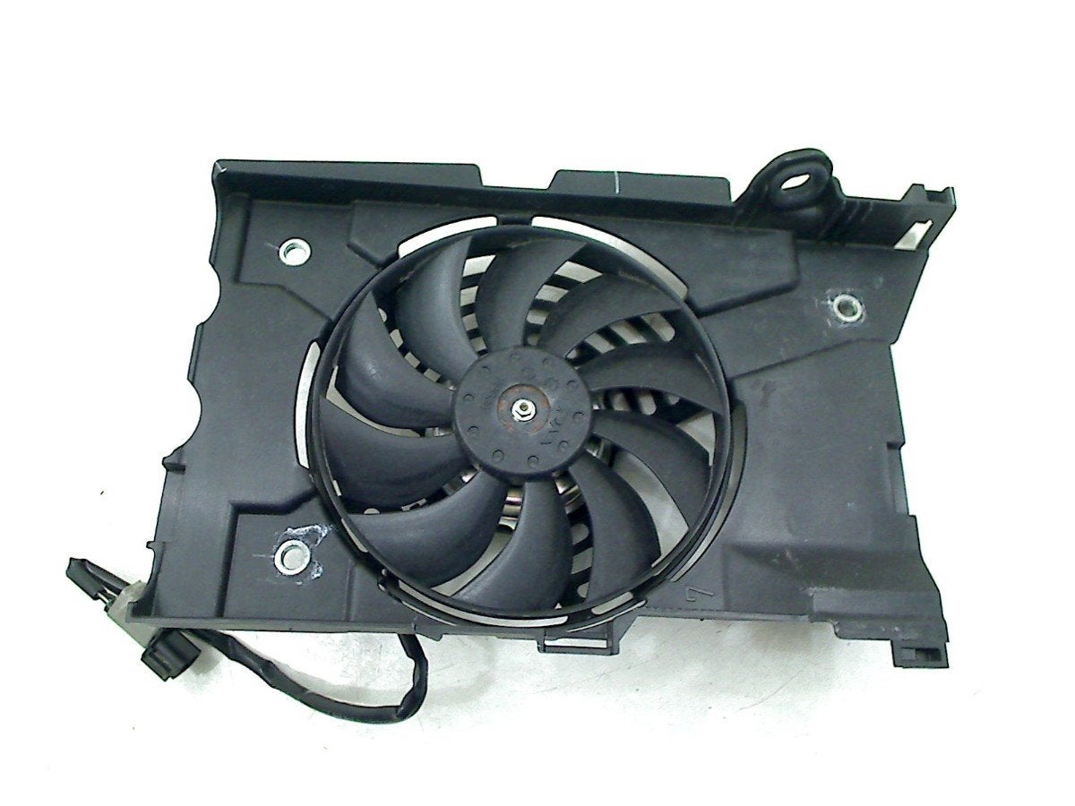 VENTILATOR L CRF 1100 DCT Africa Twin 2024 (CRF1100D4), Honda Center GmbH, Gebruikt, Info@honda.de, Hanauer Landstraße  222-224
60314  Frankfurt am Main, DE