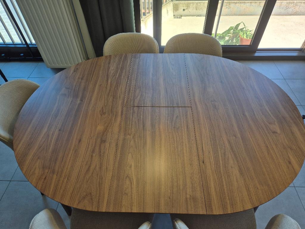 walnoot eettafel  – rond/ovaal, Huis en Inrichting, Tafels | Eettafels, Ophalen, 100 tot 150 cm, Mid century modern, 50 tot 100 cm