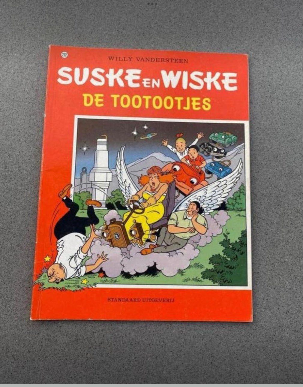 Strip Suske en Wiske nr.232: De tootootjes. 1ste druk 1992, Ophalen of Verzenden, Zo goed als nieuw