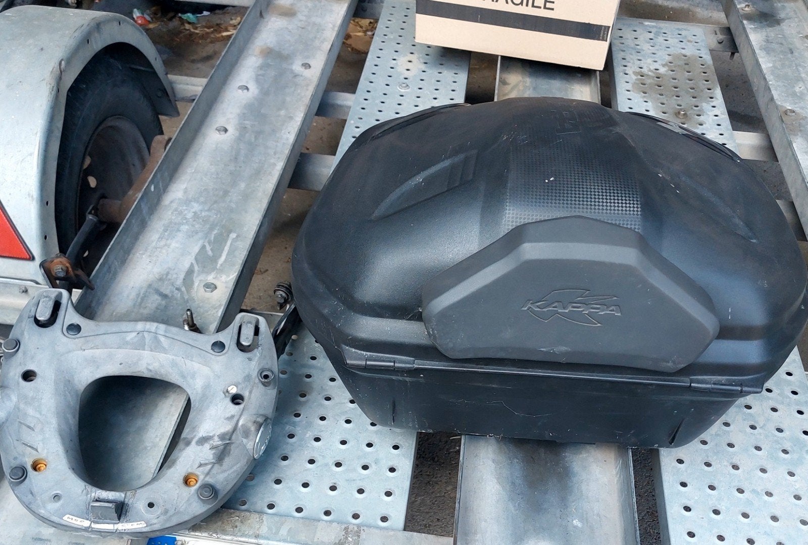 Top case Kappa avec support pour KAWASAKI VERSYS 650 
de 200, Enlèvement