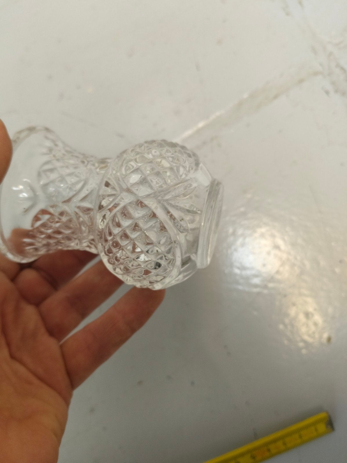 petit vase vintage en verre ciselé années 60, Bijoux, Sacs & Beauté, Broches