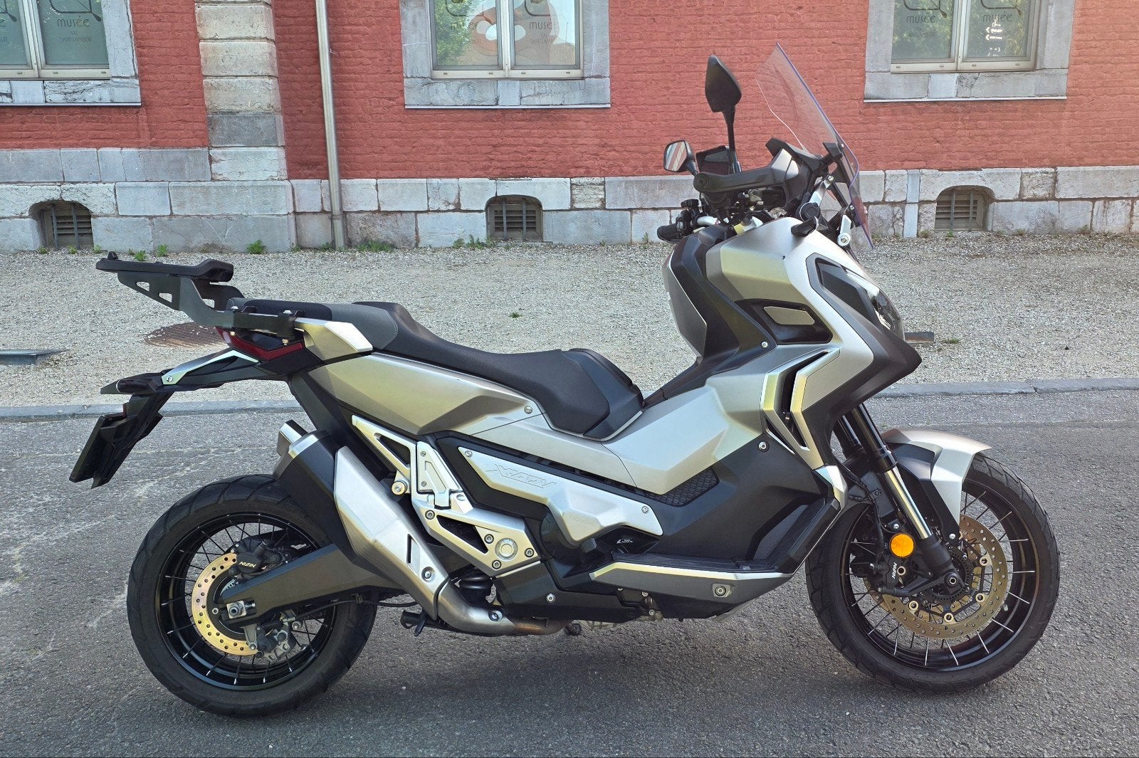 superbe Honda X-ADV  
2020, 7500km
