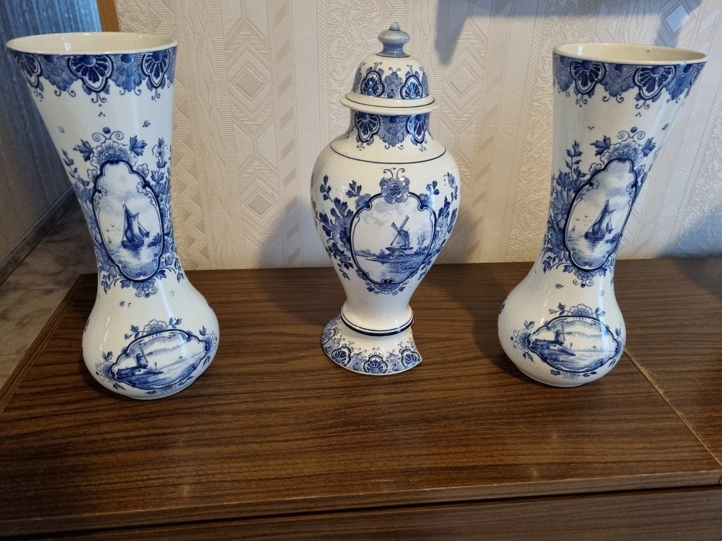 Delfts Blauw kaststel & grote dekselvaas - Los of samen, Antiek en Kunst, Antiek | Keramiek en Aardewerk, Ophalen