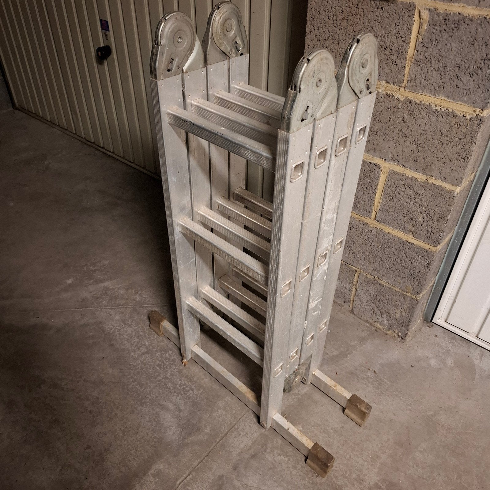 Échelle pliante, Bricolage & Construction, Enlèvement, Échelle