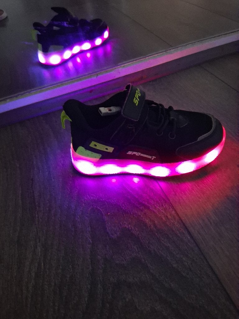 Chaussure avec lumière, Enfants & Bébés, Enlèvement, Comme neuf, Garçon ou Fille