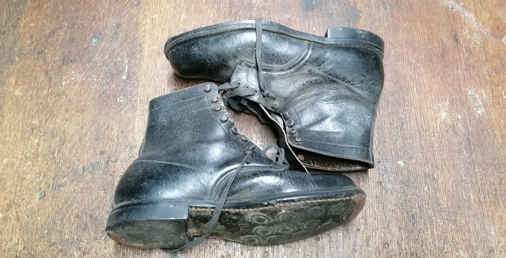Brodequins militaire Indochine, Collections, Envoi, Autres, Vêtements ou Chaussures