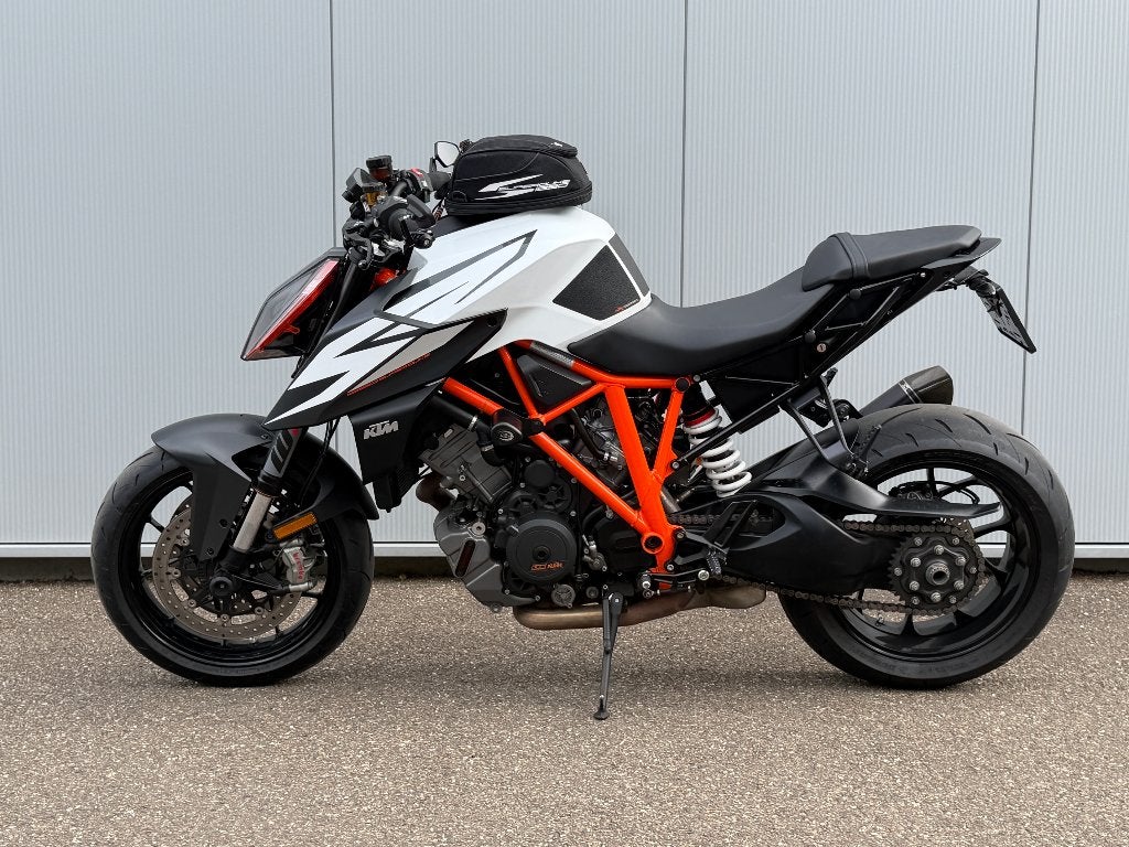 KTM 1290 SuperDuke R Akrapovic /Quickshifter /Chauffe-mains, Motos, Permis Moto A, Entreprise, Plus de 35 kW, 2 cylindres