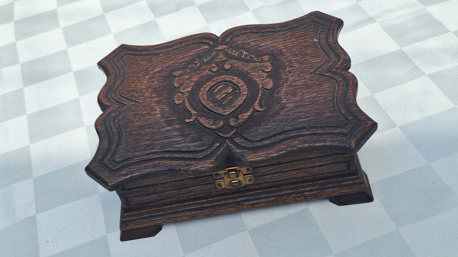 Houten opbergdoosje., Ophalen