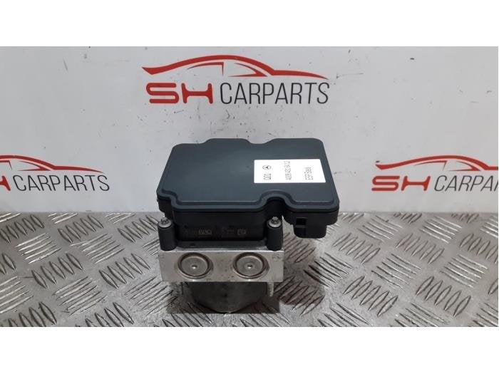 Pompe ABS d'un Mercedes CLA, 3 mois de garantie, Utilisé, -, -