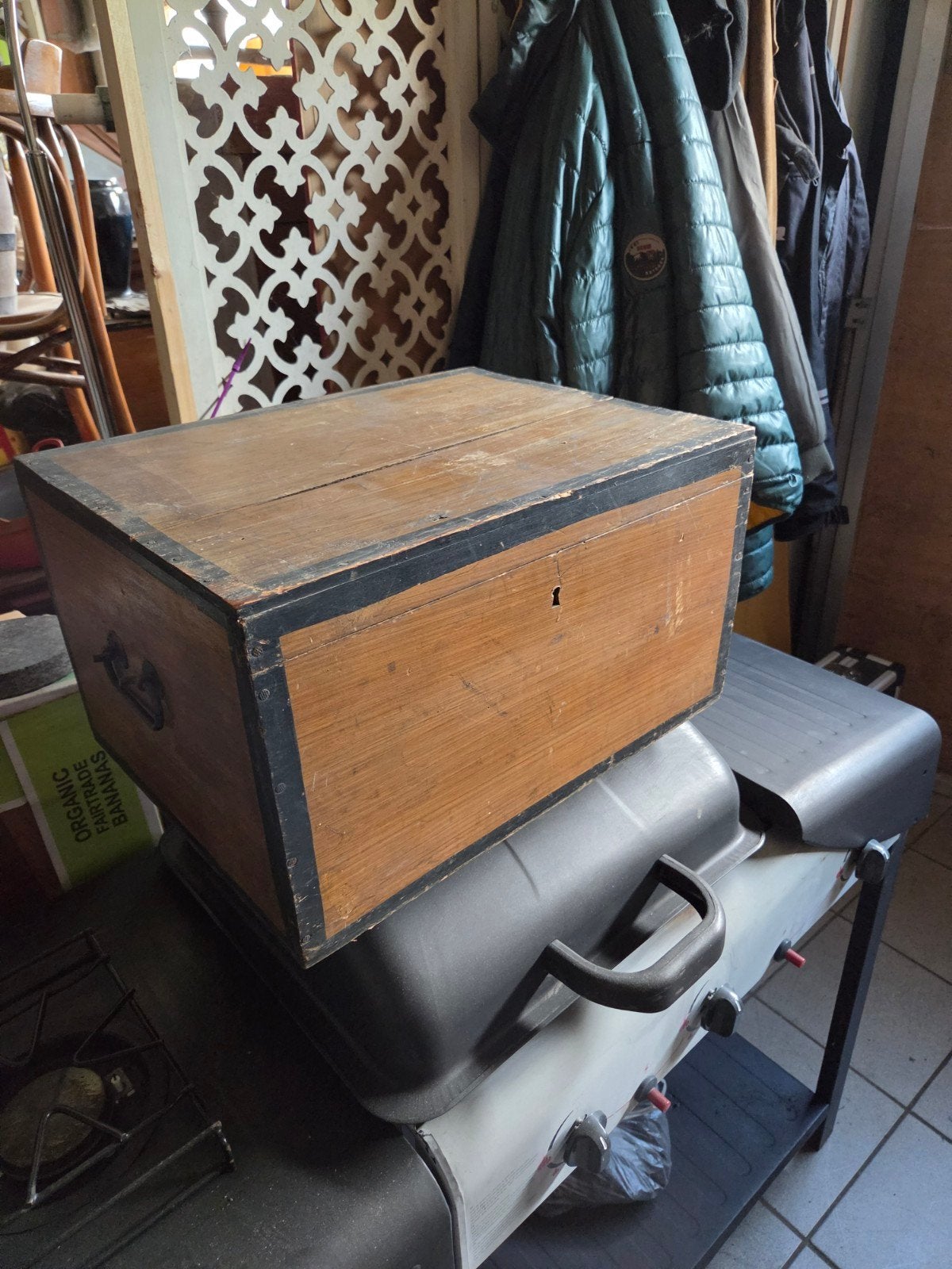 oude koffer van textielwinkel aalst, Huis en Inrichting, Woonaccessoires | Kisten, Ophalen of Verzenden