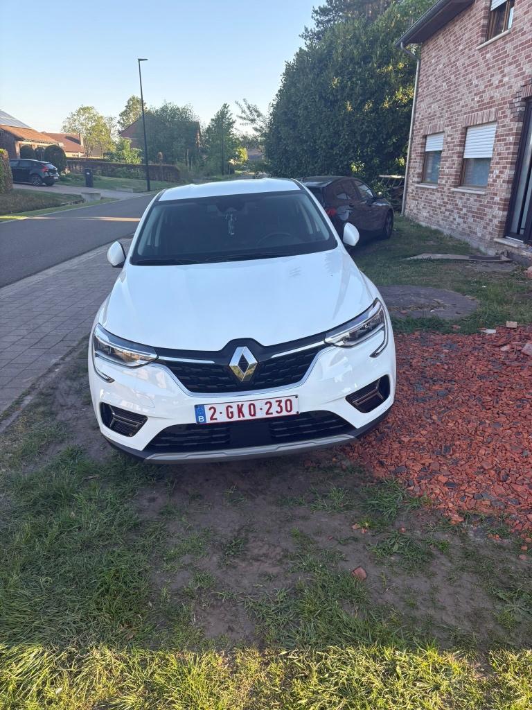 Renault  Arkana TCe 40 zen (automaat), Arkana, Stof, 4 cilinders, Wit