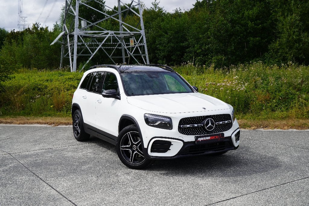 Prachtige Mercedes GLB 180 AMG-Line 1ste Eigenaar, Auto's, Mercedes-Benz, Wit, 360° camera, Bedrijf, 5 deurs