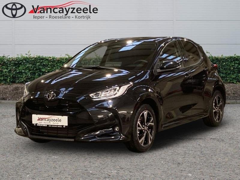 Toyota Yaris Iconic+Hi-techpack+cam+nav+sens V+A, Autos, Toyota, Achat, Euro 6, Noir, 5 portes