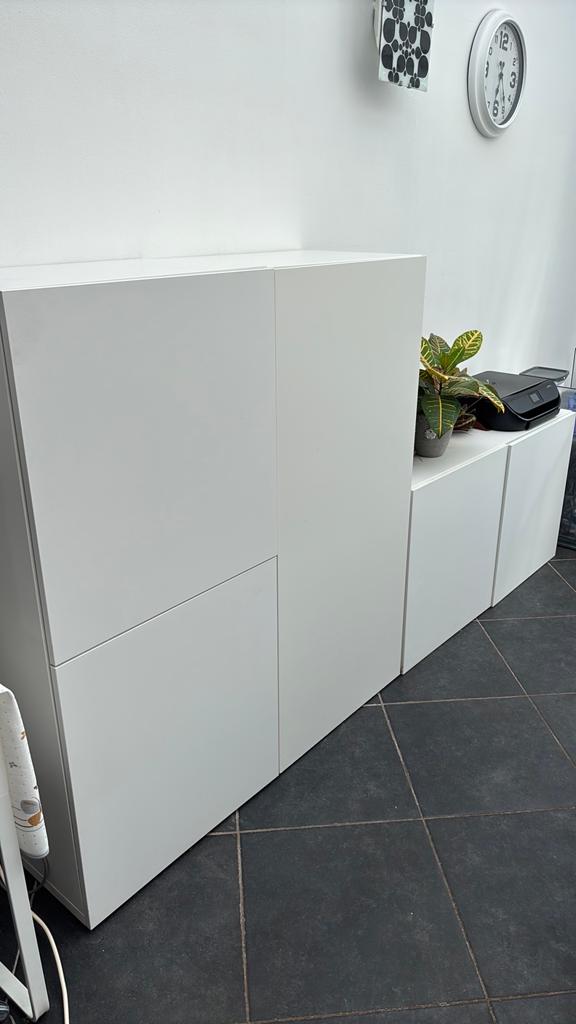 Armoire/buffet IKEA blanc - Léger dégât des eaux, Enlèvement, Comme neuf
