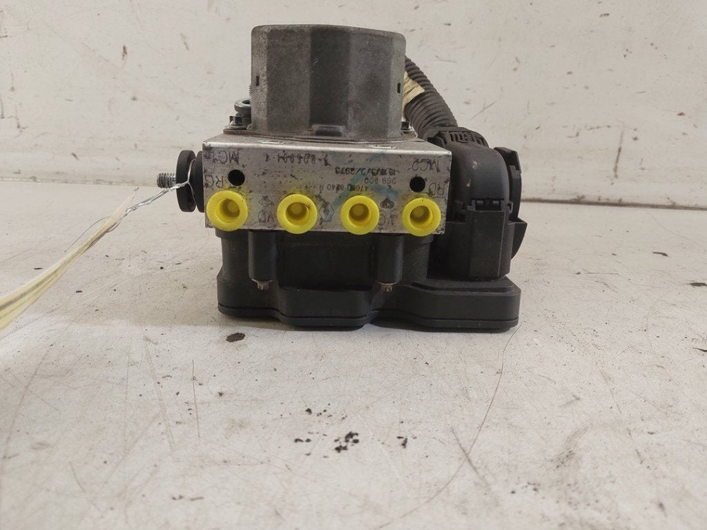 ABS POMP Kadjar (RFEH) (|476604033R|476609543R|476608983R|), Robert Bosch AG, Gebruikt, Renault, Robert-Bosch-Allee 1
74232  Abstatt, DE