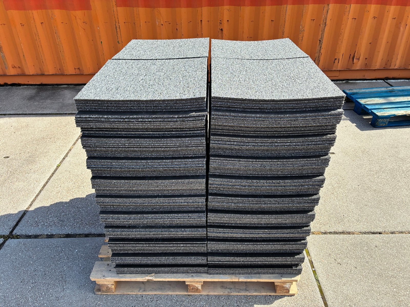dalles de moquette de bureau grises de 234 m2, Décoration d'intérieur, Enlèvement, Aménagement