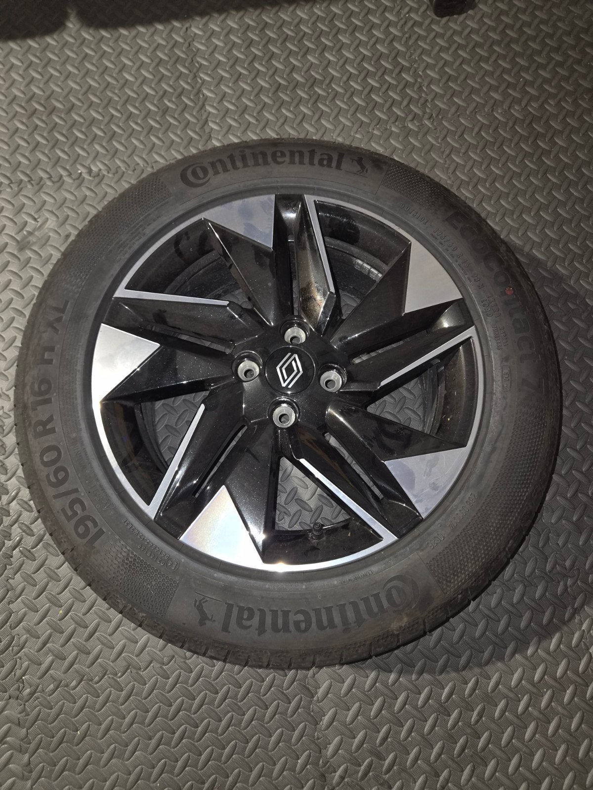 Velgen + Banden Continental (Nieuw), Auto-onderdelen, Banden en Velgen, Ophalen, Nieuw, Banden en Velgen