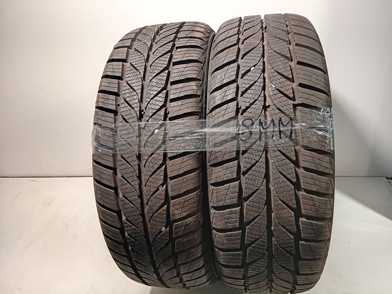 Bandenset 2 stuks 4-Seizoenen 205 55 R16, Auto-onderdelen, Onderdelen@venauto.nl, Van der Ven Autorecycling B.V., Gebruikt, Ettenseweg 76, 4706 PB Roosendaal, The Netherlands