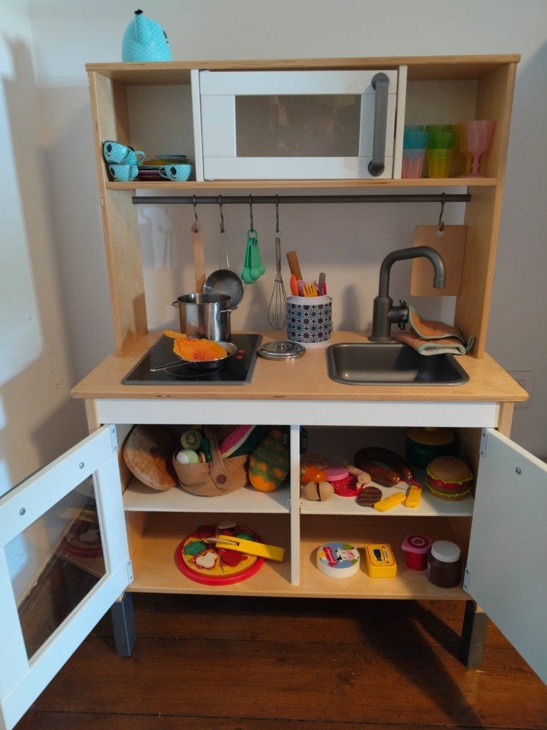 Houten keuken Ikea + talloze attributen, Kinderen en Baby's, Ophalen, Gebruikt, Meubelstuk of Keukentje