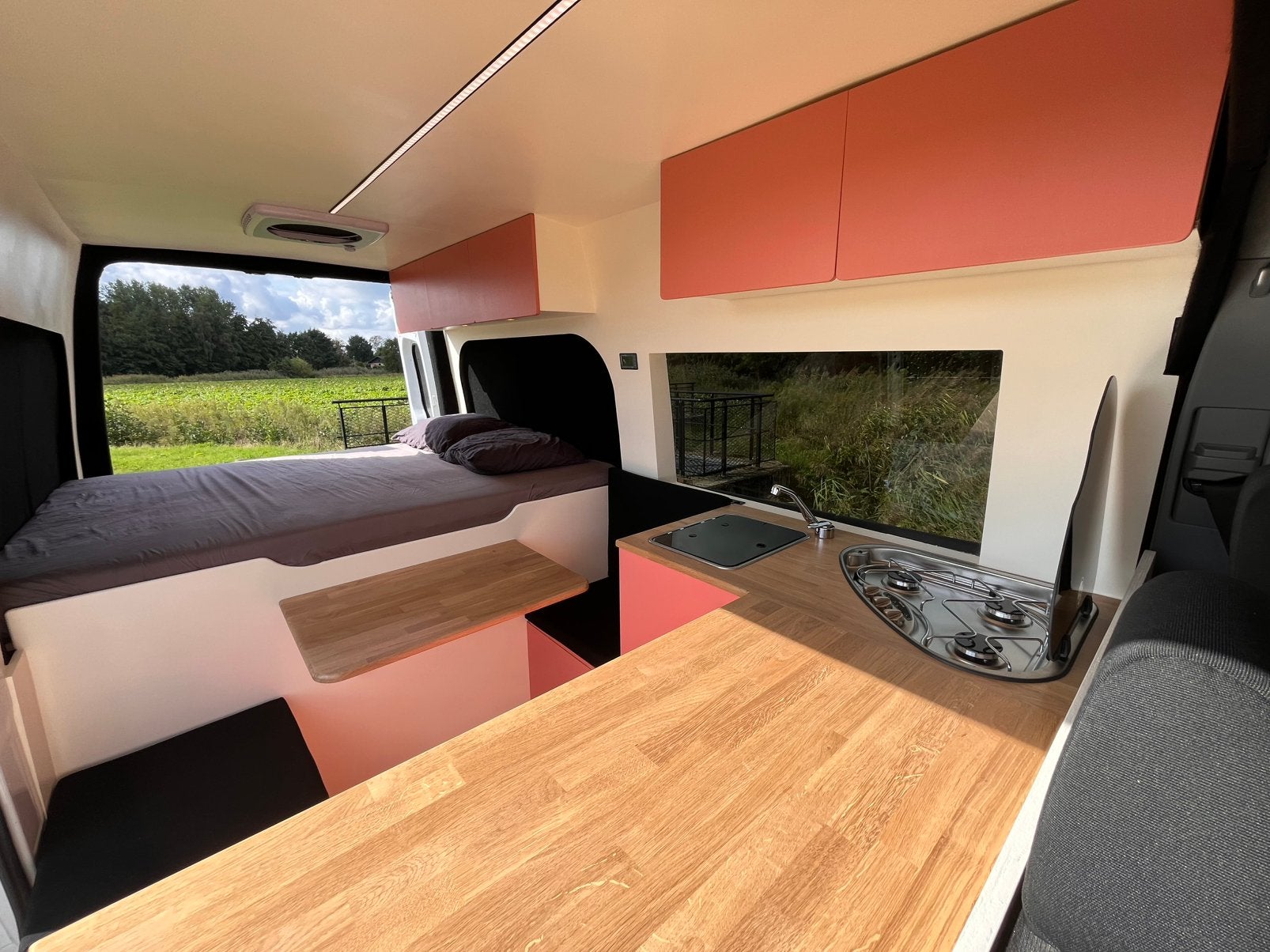 Mercedes sprinter 314• camperbus• off-grid•victron•vast bed, Caravanes & Camping, Boîte manuelle, Mercedes-Benz, Diesel, Mercedes
